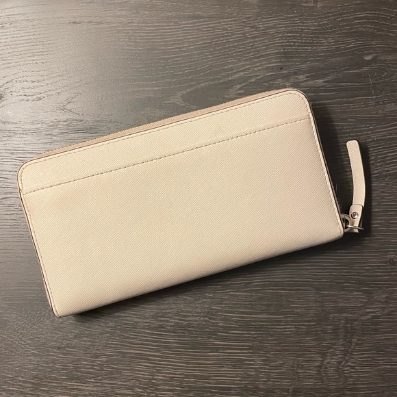 Kate Spade Hand Wallet - Picture 2 of 2